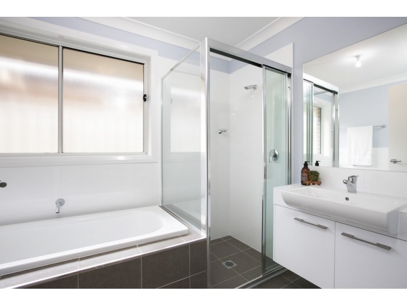 54 Stockyard Crescent, Horsley NSW 2530