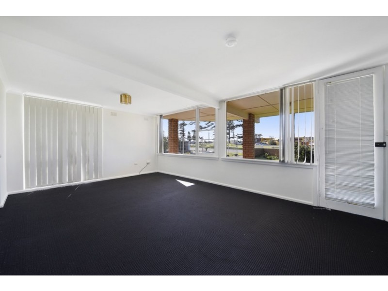 6A Trinity Row, Bulli NSW 2516