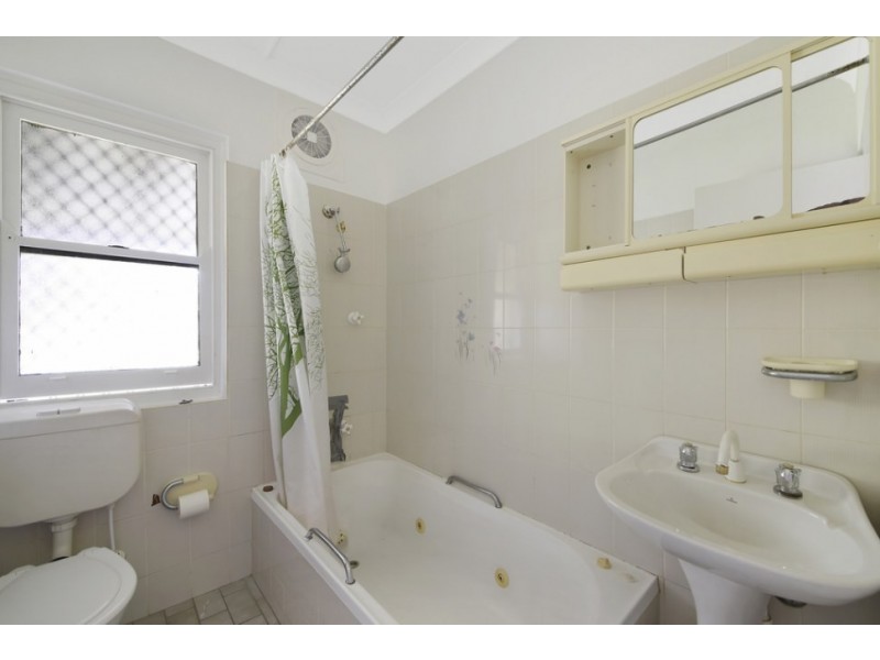 6A Trinity Row, Bulli NSW 2516