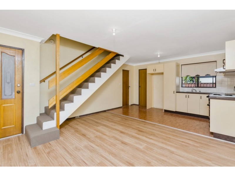 2/15 Woonona Parade, Woonona NSW 2517