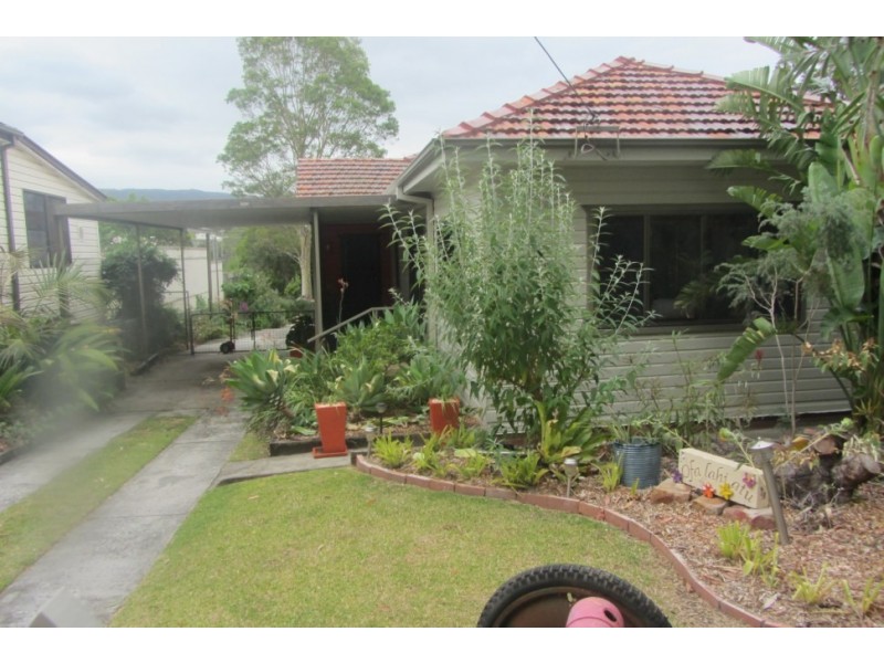 10 Muir Street, Woonona NSW 2517