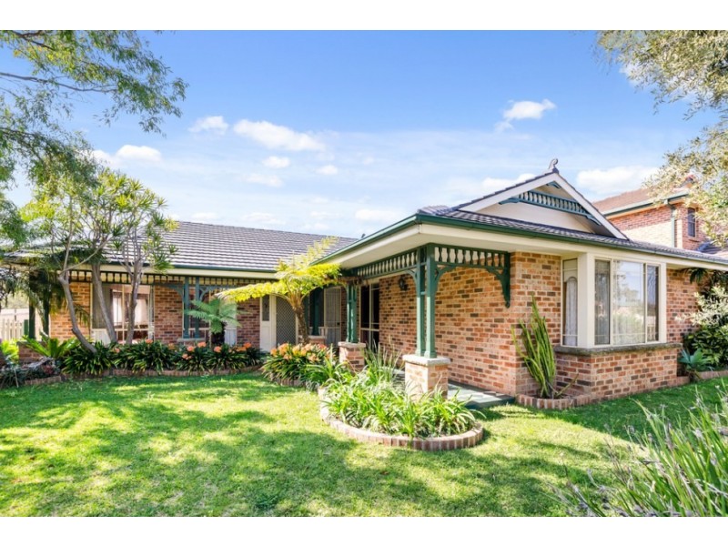 2 Harriet Spearing Drive, Woonona NSW 2517