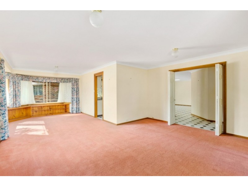 2 Harriet Spearing Drive, Woonona NSW 2517