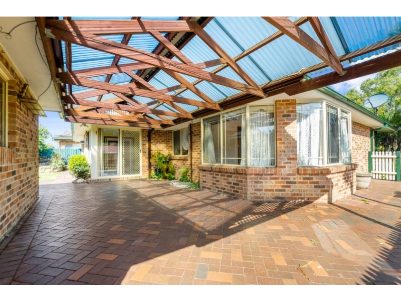 2 Harriet Spearing Drive, Woonona NSW 2517