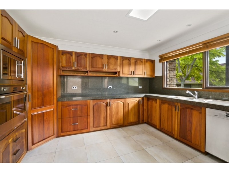 43 The Parkway, Balgownie NSW 2519