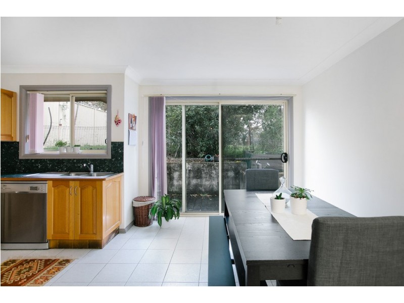 4/33 Nicholson Road, Woonona NSW 2517