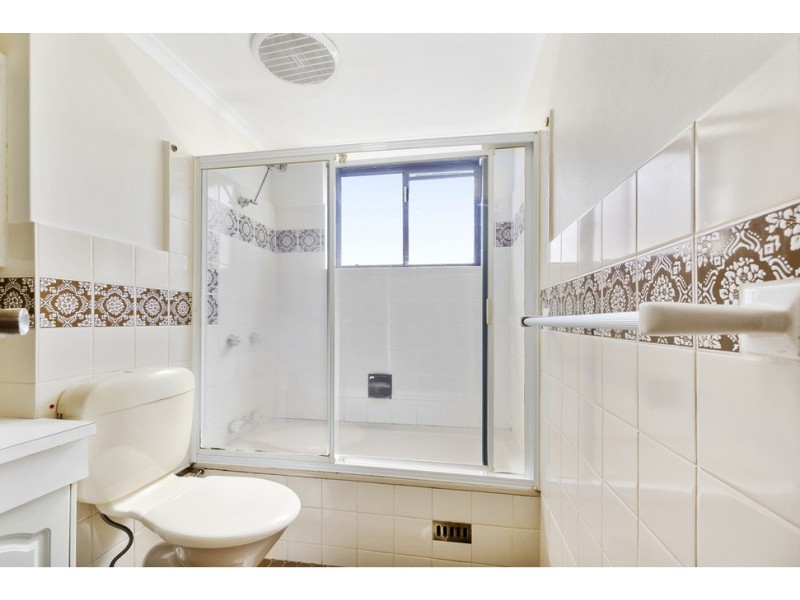 1/22 Ocean Street, Thirroul NSW 2515