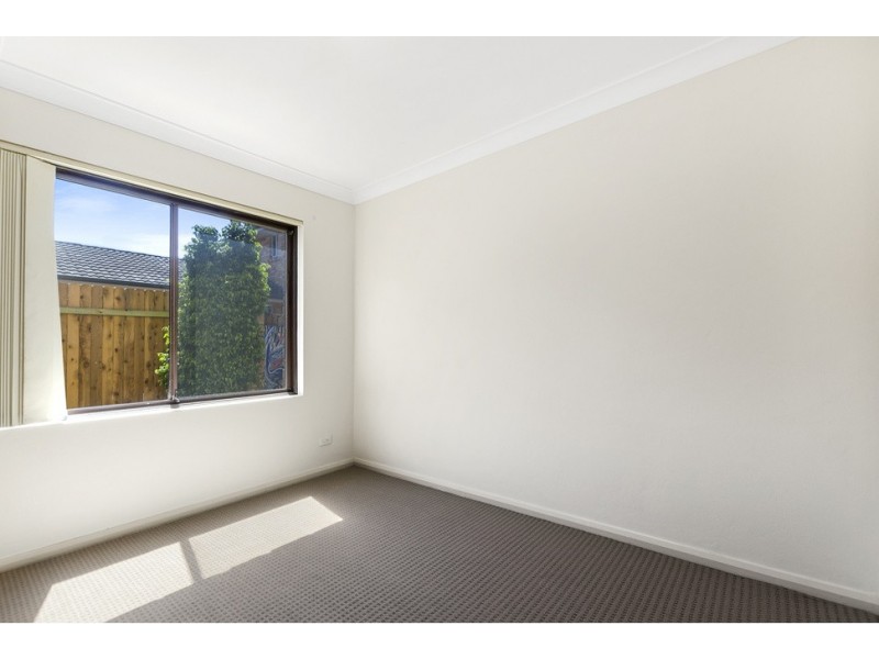 1/22 Ocean Street, Thirroul NSW 2515