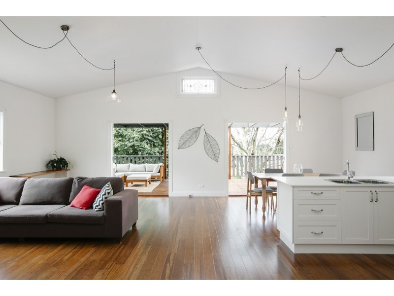 30 Hobart Street, Bulli NSW 2516