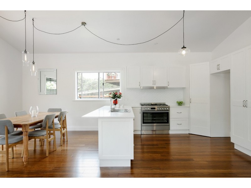 30 Hobart Street, Bulli NSW 2516