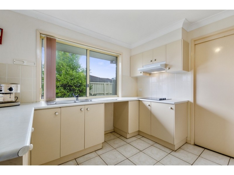 2/20 John Buckland Avenue, Woonona NSW 2517