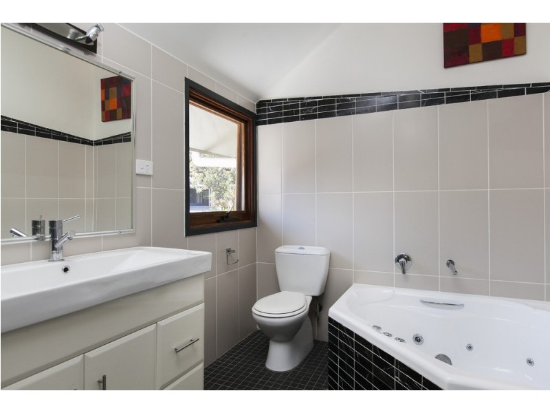 57 Buttenshaw Drive, Coledale NSW 2515