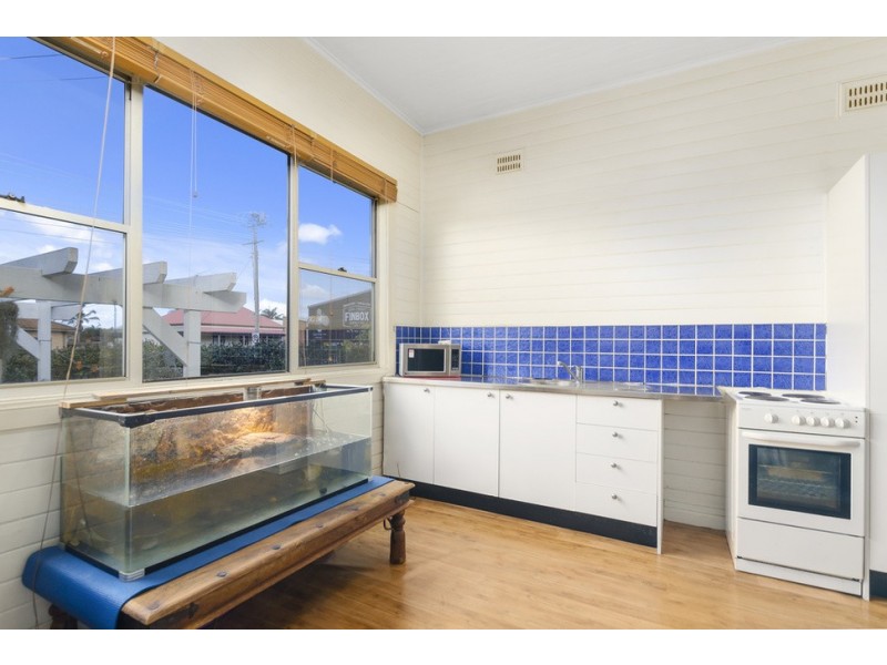 1/246 Lawrence Hargrave Drive, Thirroul NSW 2515