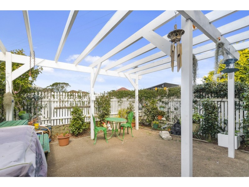 1/246 Lawrence Hargrave Drive, Thirroul NSW 2515