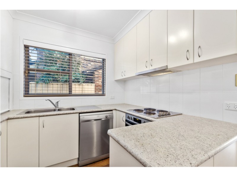2/5 Newbold Close, Thirroul NSW 2515