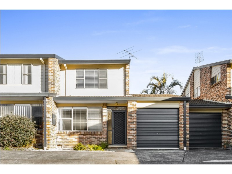 2/5 Newbold Close, Thirroul NSW 2515
