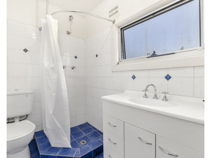 2/246 Lawrence Hargrave Drive, Thirroul NSW 2515