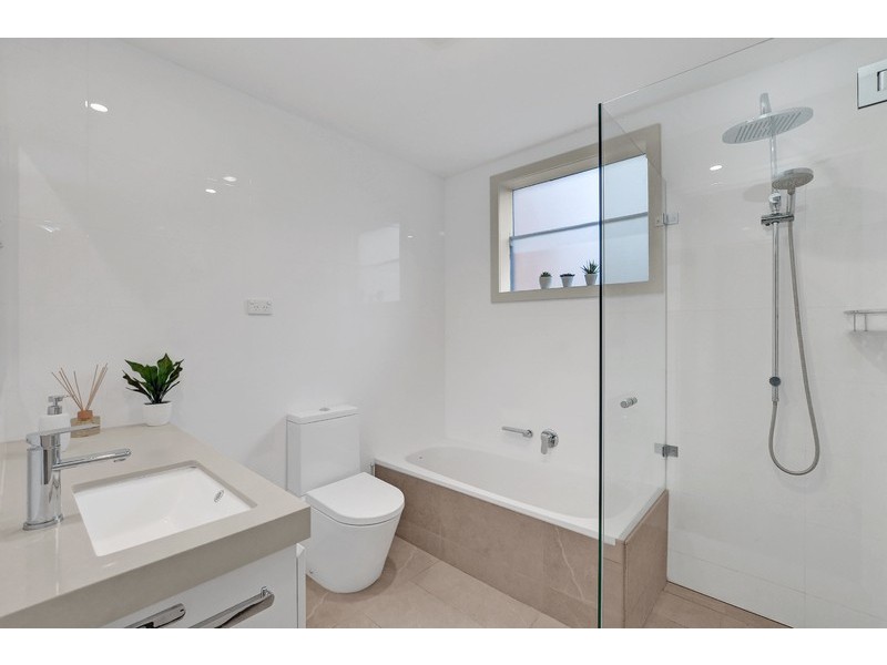 2/2-4 Montrose Road, Abbotsford NSW 2046