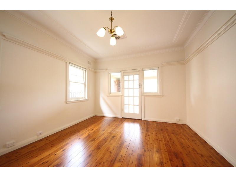 22 First Avenue, Rodd Point NSW 2046