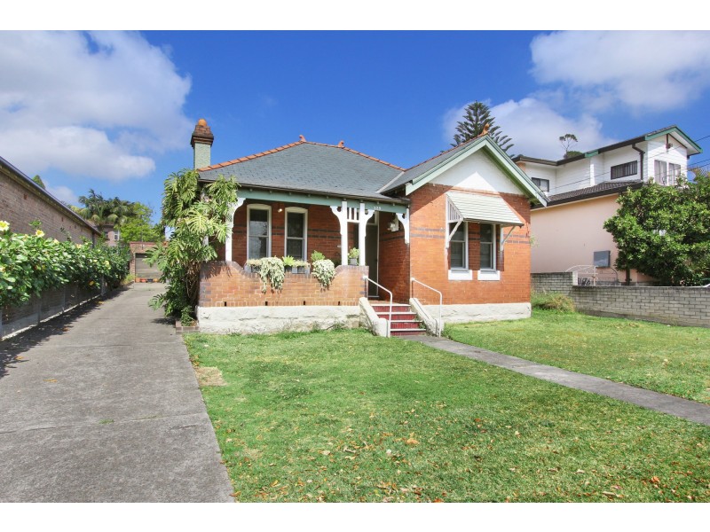 229 Lyons Road, Russell Lea NSW 2046