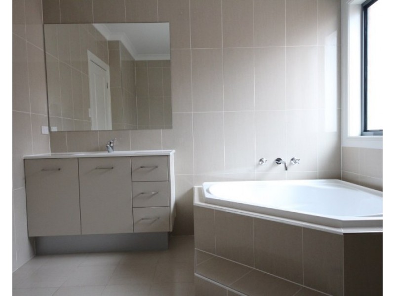 13 Renown Street, Canada Bay NSW 2046