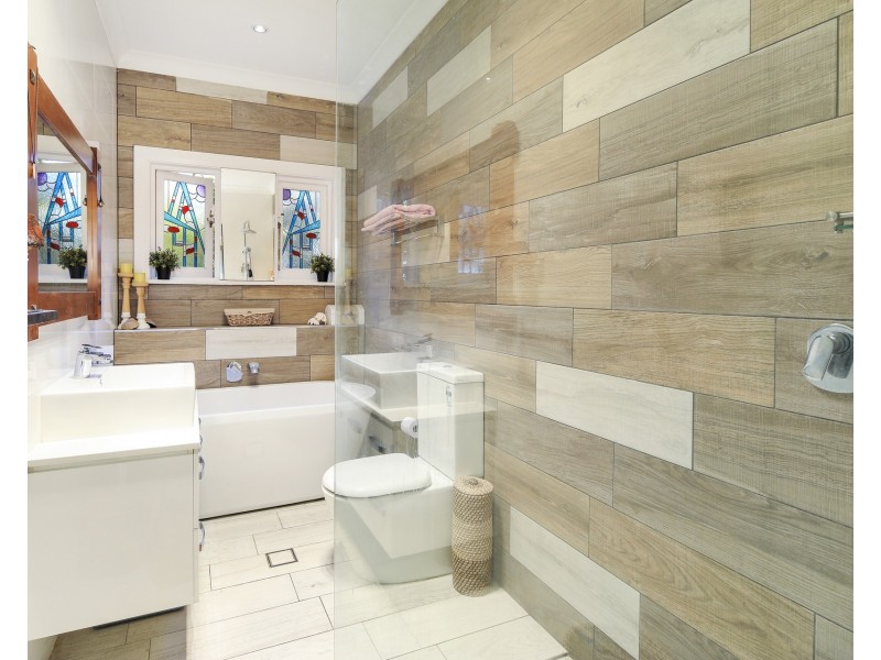 241 Lyons Road, Russell Lea NSW 2046