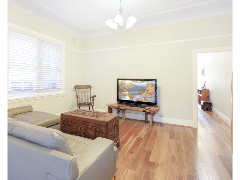 241 Lyons Road, Russell Lea NSW 2046