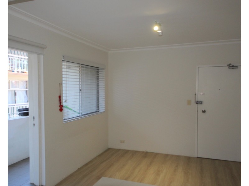 2/13 Queensborough Road, Croydon Park NSW 2133
