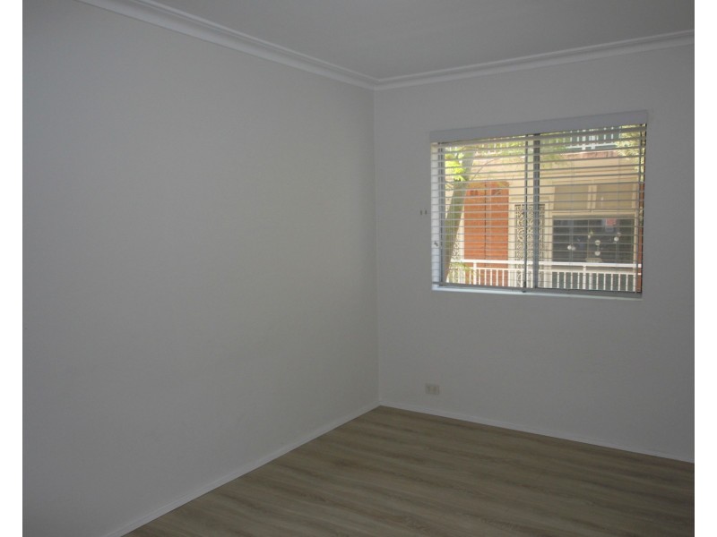 2/13 Queensborough Road, Croydon Park NSW 2133
