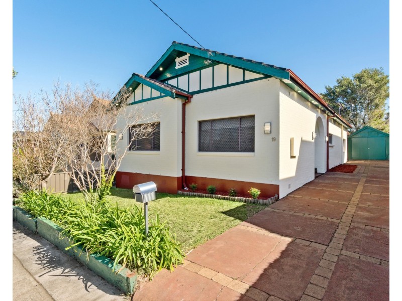 19 Beresford Avenue, Croydon Park NSW 2133