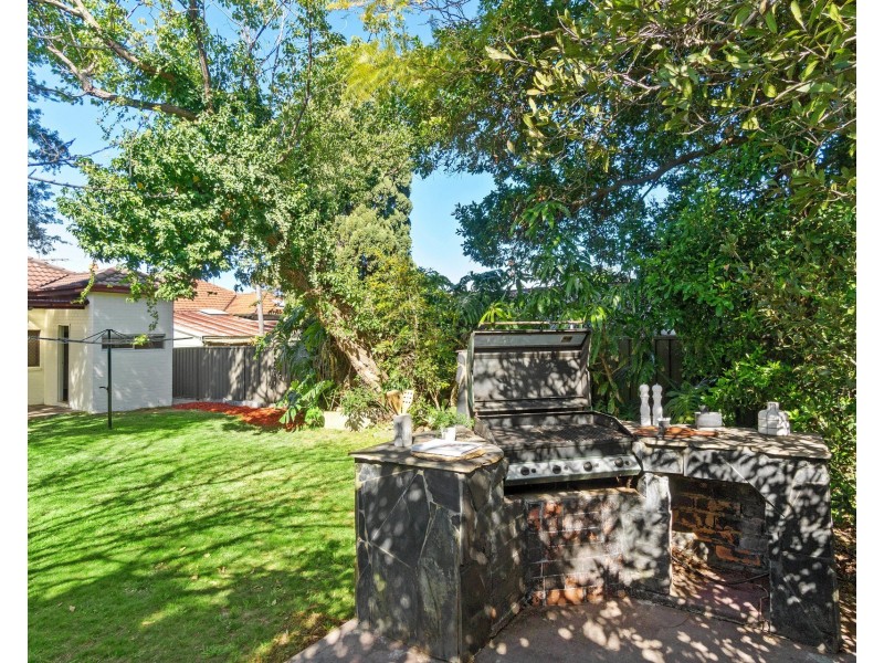19 Beresford Avenue, Croydon Park NSW 2133