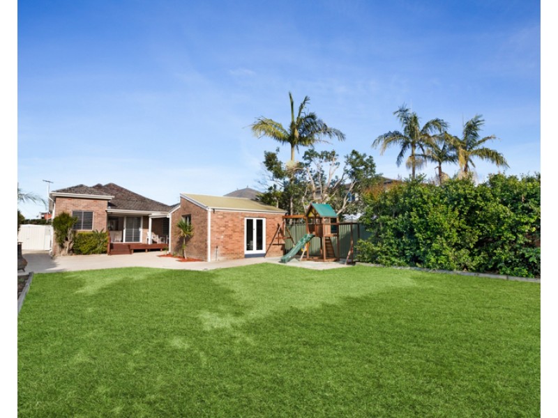 64 Russell Street, Russell Lea NSW 2046