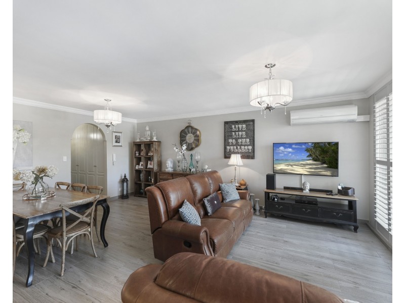 2/64 Kings Road, Five Dock NSW 2046