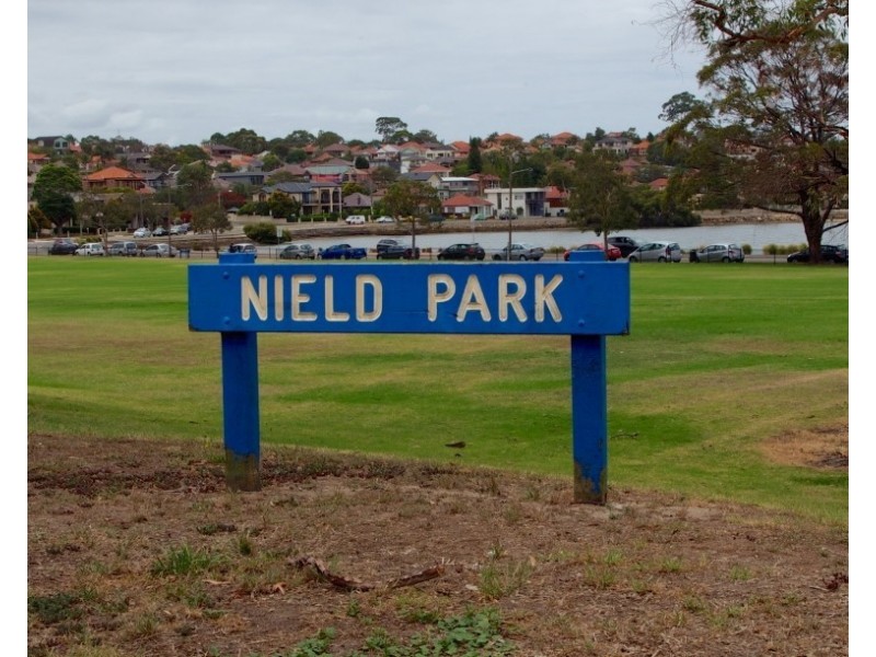 10 Duke Avenue, Rodd Point NSW 2046