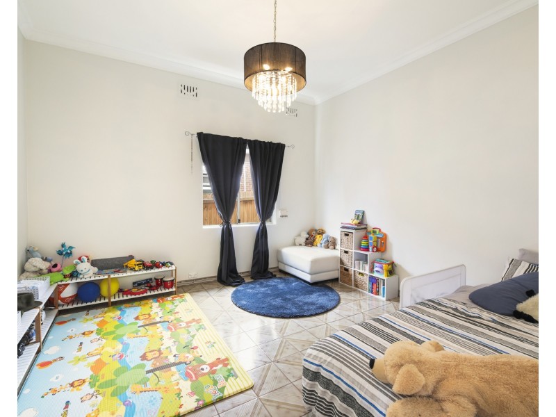 18 Harrabrook Avenue, Five Dock NSW 2046