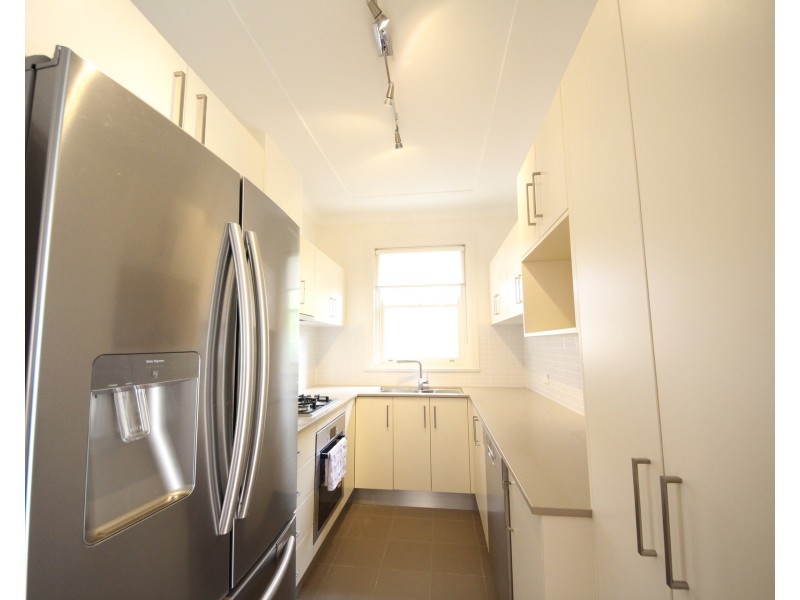 22 First Avenue, Rodd Point NSW 2046