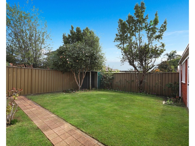 38 First Avenue, Rodd Point NSW 2046