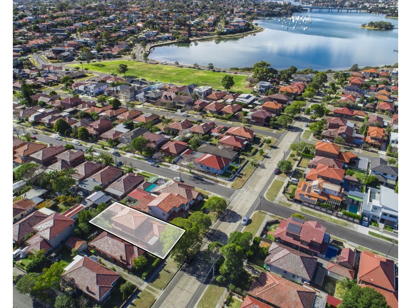 38 First Avenue, Rodd Point NSW 2046