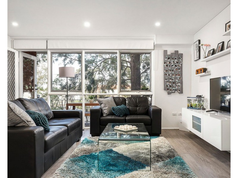 2/44 Grosvenor Crescent, Summer Hill NSW 2130