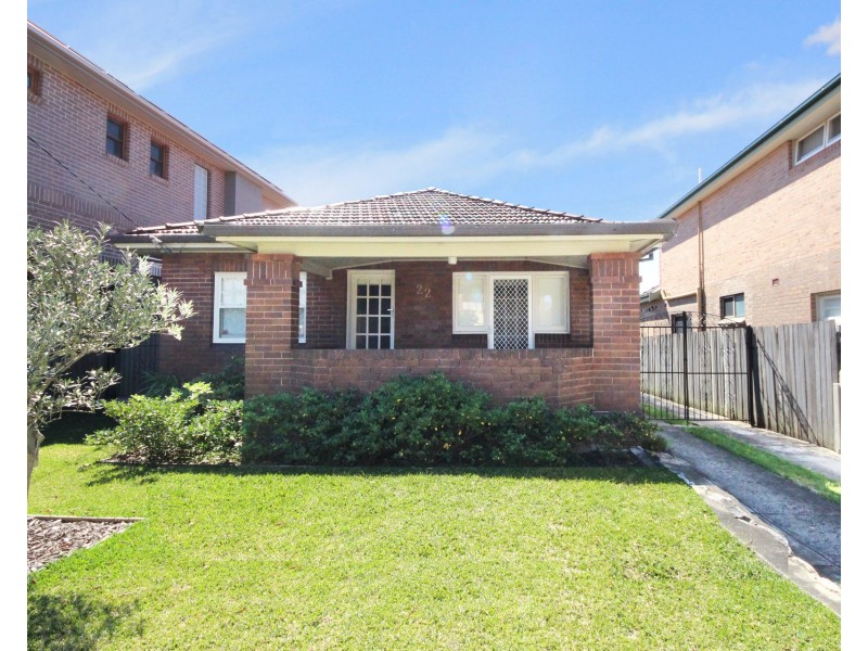 22 First Avenue, Rodd Point NSW 2046