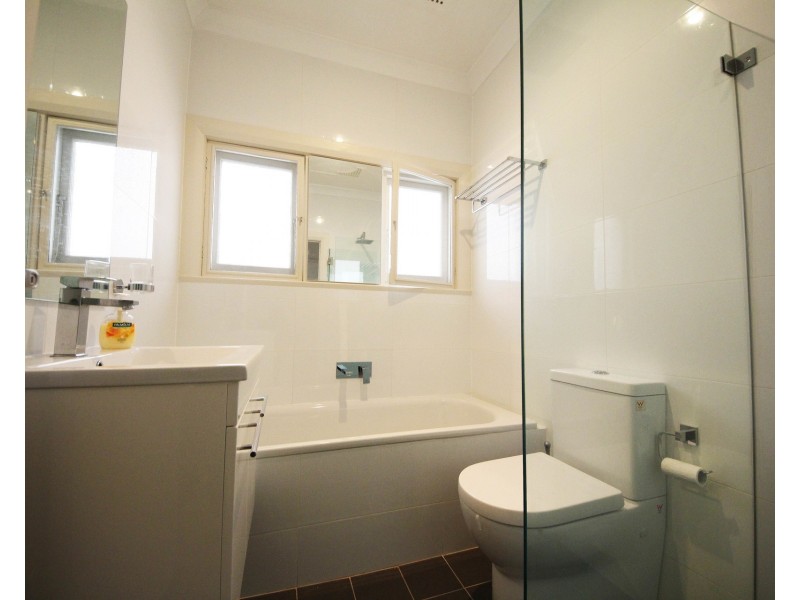 22 First Avenue, Rodd Point NSW 2046