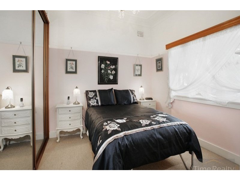 18 Zoeller Street, Concord NSW 2137