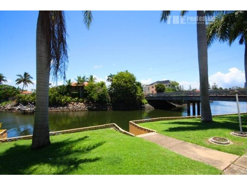 Broadbeach Waters QLD 4218