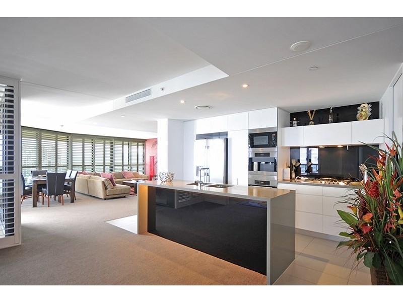Broadbeach QLD 4218