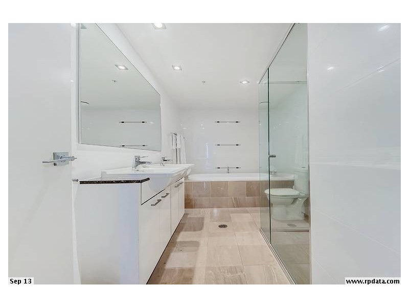 Broadbeach QLD 4218
