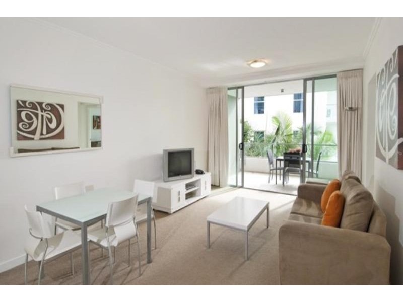 Broadbeach Waters QLD 4218