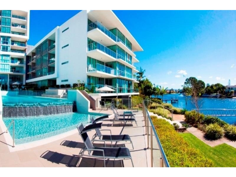Broadbeach Waters QLD 4218
