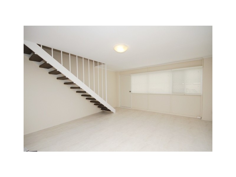 Broadbeach Waters QLD 4218