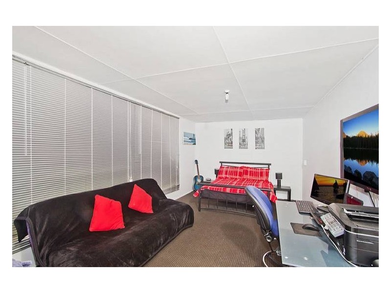 Elanora QLD 4221