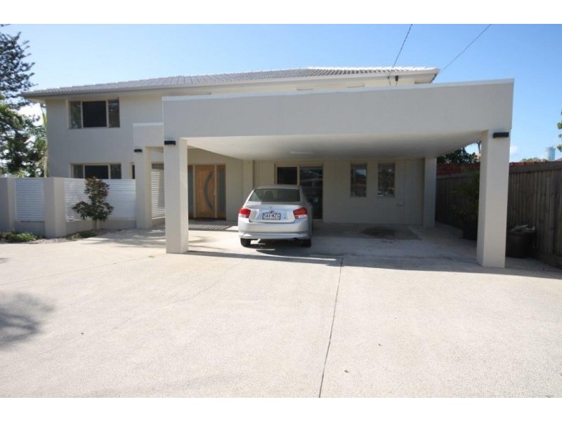 Broadbeach Waters QLD 4218